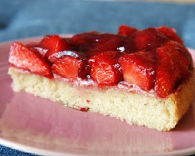 Erdbeeriger Obstkuchen