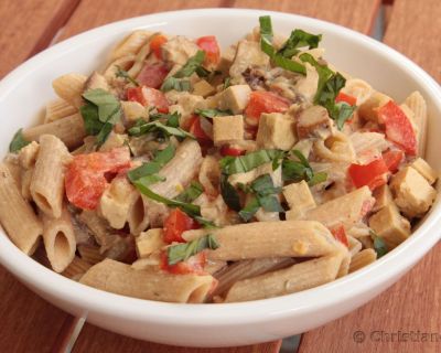 Vegan MoFo (5): Penne in Räuchertofu-Senf-Sauce