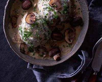 Semmelknödel mit Pilzrahmsoße