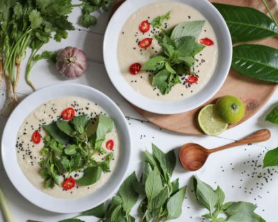 Blumenkohl-Kokossuppe mit Zitronengras