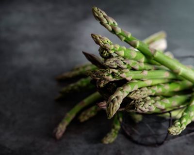 Spargel-Kichererbsen-Bowl