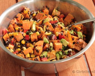 Vegan MoFo (3): Süßkartoffelsalat mit Mais und Avocado
