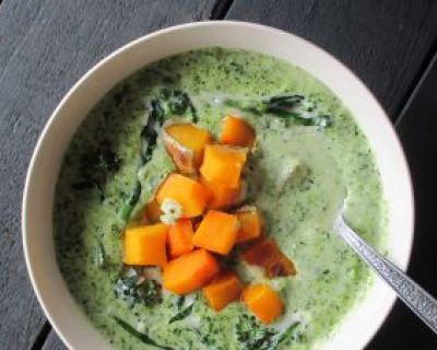 Cremige Brokkoli Suppe mit Geröstetem Kürbis (Vegan, Glutenfrei, Ohne Nüsse)
