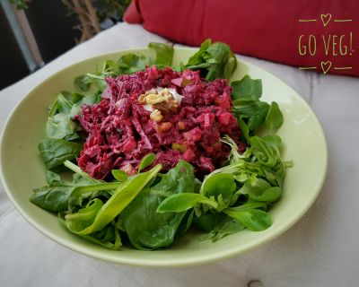Rote Bete Salat mit Walnuss & Apfel
