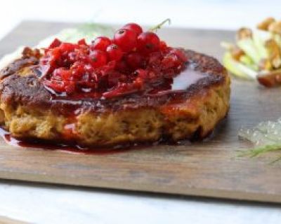 Seitansteaks auf rauchiger Whiskeycreme mit Zitronenkaviar und Johannisbeer-Zwiebel-Kompott an Fenchelsalat