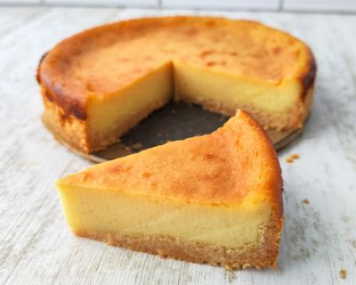 Kleiner veganer Käsekuchen mit Vanille Skyr (20 cm)
