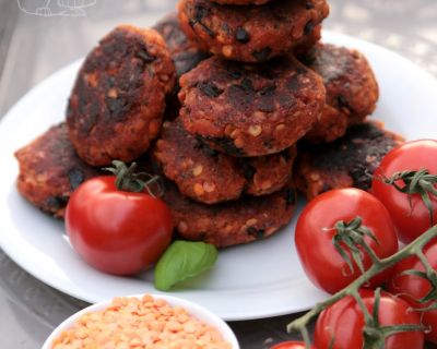 Mediterranean Red Lentil Tomato Frikadellen