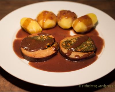 Vesttagsbraten mit veganer Bratensauce und Salzkartoffeln