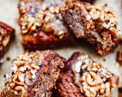 Super saftige Walnuss-Bananenbrot-Schnitten [+ Gewinnspiel mit Keimling]