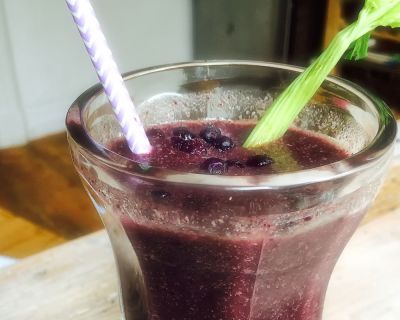 Super-Power-Smoothie mit Aҫaibeeren