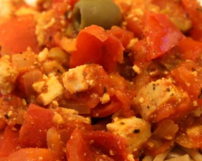 Tomaten-Oliven-Tofu-Soße