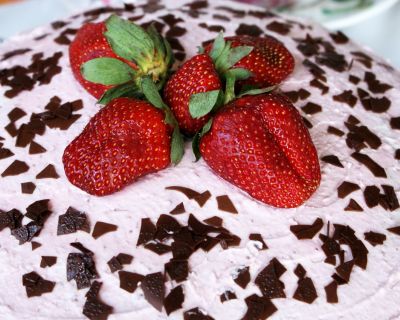 Strawbrary-Chocolate Cake*