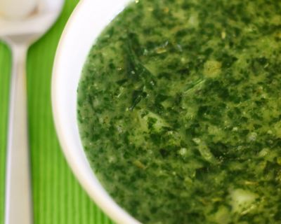 Spinatcremesuppe mit angebratener Mairübe