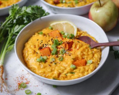 Veganes Kürbisrisotto mit Kokosmilch und Koriander