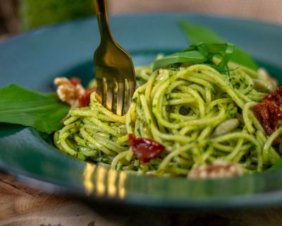 Bärlauch-Walnuss-Pesto – zu 100% aus regionalen Zutaten