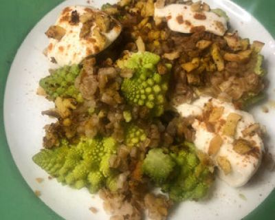 Gerösteter Romanesco mit Gewürzcroutons (vegan)