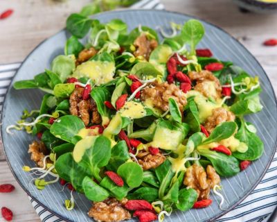 Feldsalat mit Mangodressing