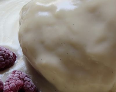 Süße Dampfnudeln mit Vanillesauce