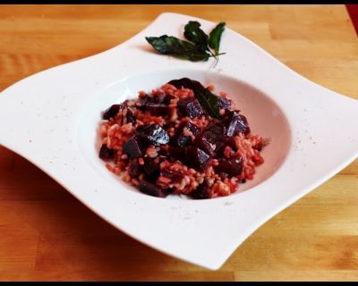 Rezept vom 20.05.2015: Rote Beete Risotto mit frittiertem Salbei (Vegan)