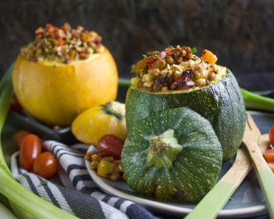 Gefüllte Dinkel-Zucchini – Frisch aus dem Ofen!