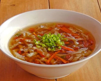 Chinesische Suppe Scharf Sauer
