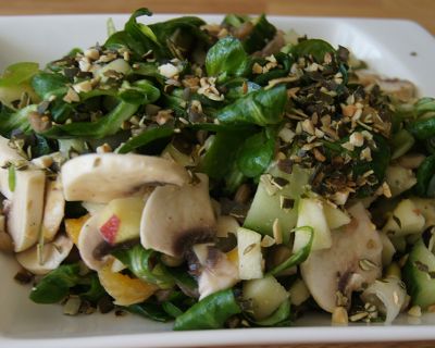 Winterlicher Linsen-Feld-Salat mit fruchtigem Dressing