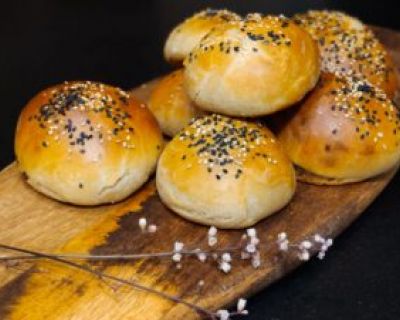 Vegane Burger Buns mit Sauerteig