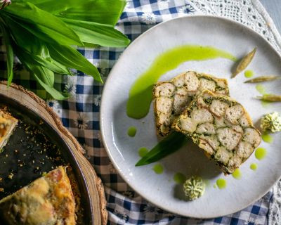 Bärlauchlaugenknödelkuchen – vegan und herzhaft schlemmen