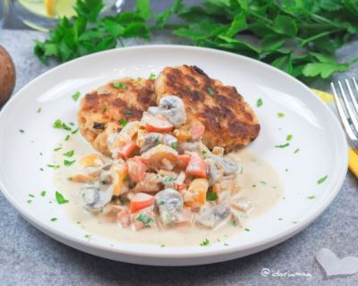Herzhafte Gebratene Knödel mit Champignon Sauce
