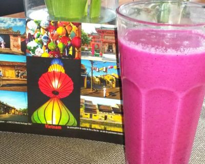 Lila Smoothie mit Drachenfrucht