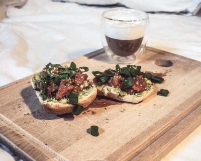 Avocado / Guacamole Bruschetta Spezial