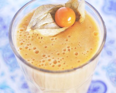 Bananen-Mandarinen-Smoothie mit einem Hauch Ingwer