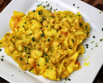 Kartoffel-Kichererbsenpfanne mit Spargel