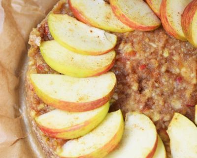 Wärmend, lecker und roh: Apfelkuchen mit Zimt