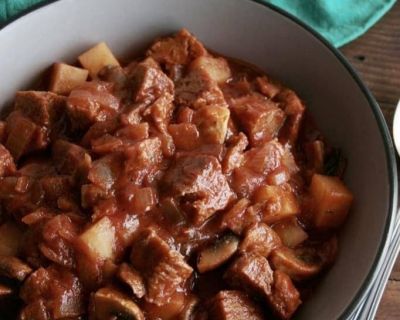 Deftiges Seitan-Gulasch