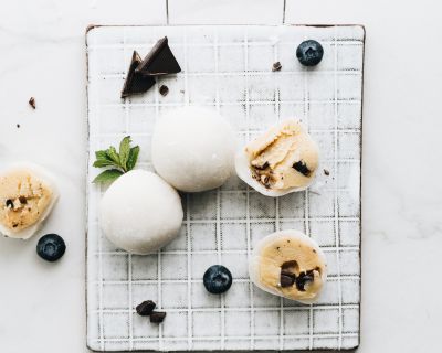 Cookie Dough Mochi – Mit Keksteig gefüllte Reiskuchen