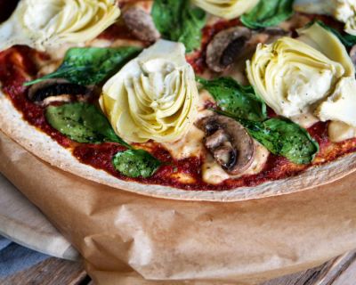 Schnelle Fladen-Pizza mit Cashewkäse
