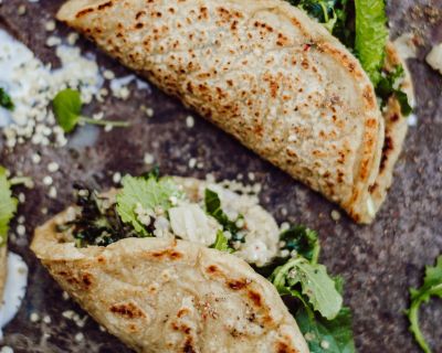 Kartoffel-Tortillas mit Fenchel-Quinoa-Grünkohl-Salat (vegan & glutenfrei)