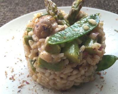 Risotto mit grünem Spargel, Champignons und Zuckerschoten