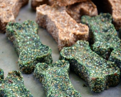 Hundekekse mit Spirulina