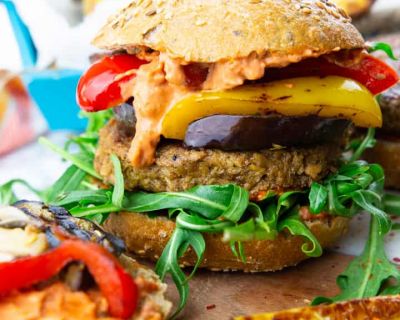 Vegane Burger mit Grillgemüse