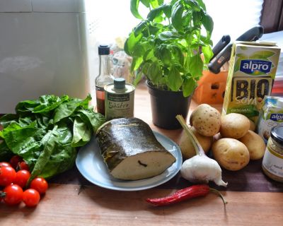 Basilikum-Vischfilet mit Blattspinat & Kartoffel-Senf-Stampf