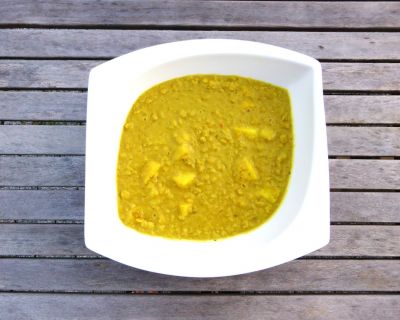 GELBES LINSEN-ANANAS-CURRY