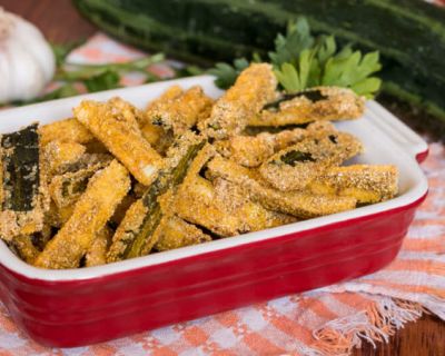 Knusprige Zucchini Pommes aus dem Ofen (ohne Frittieren & ölfrei)