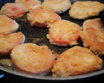 Beilage: panierte Tomaten