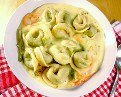 Frische Tortelloni nach Gärtnerin-Art