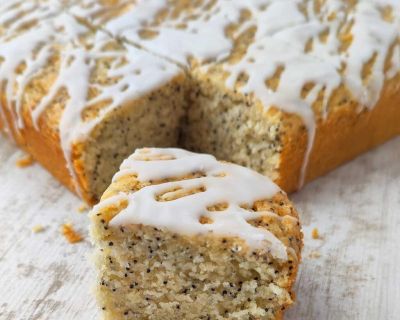 Kleiner veganer Zitronen-Mohn-Kuchen