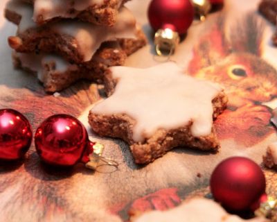 Zimtsterne | Cinnamon Star Cookies