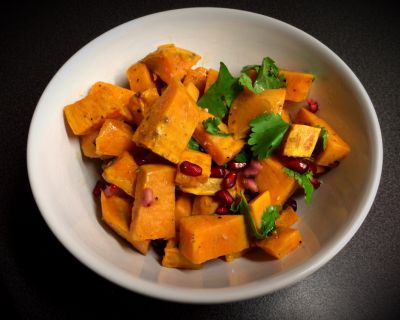 Süßkartoffelsalat mit Granatapfel