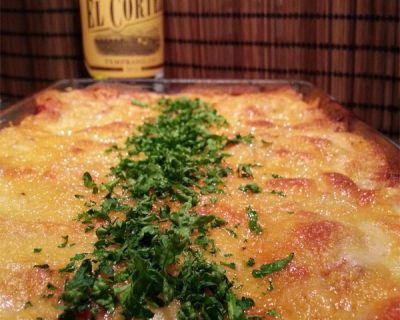 Wirsing-Lasagne mit veganer Rotwein-Dattel-Soja-Bolognese